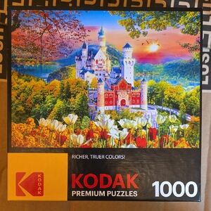 Kodak Premium Puzzle with Vibrant Castle Scene